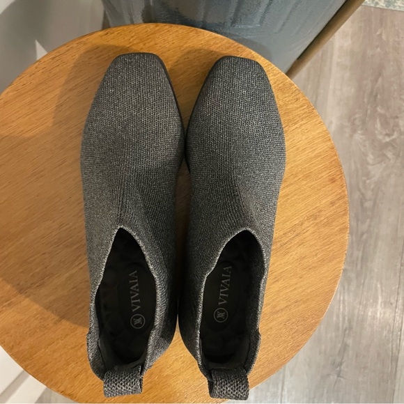 NWOT Vivaia Square-Toe Slip-On Chelsea Ryan Boots in Rich Grey Wool - Picture 7 of 11